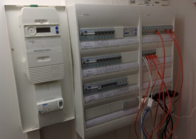 Compteur edf et tableaux électriques avec baie de brassage rj45 pour le cabinet d’avocats à lyon